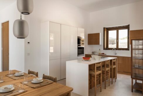 Luxury Sea-View Villa for Sale in Paros 7