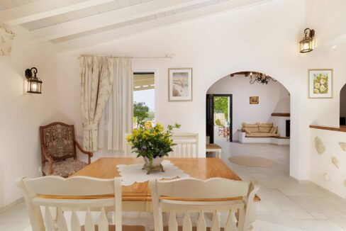 Luxury Villa for Sale in Central Corfu with Panoramic Views 1