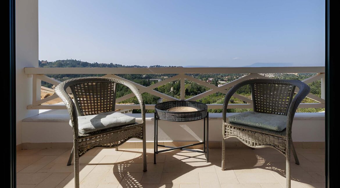 Luxury Villa for Sale in Central Corfu with Panoramic Views 1