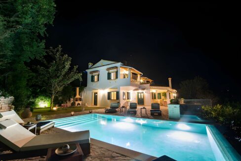 Luxury Villa for Sale in Central Corfu with Panoramic Views 1