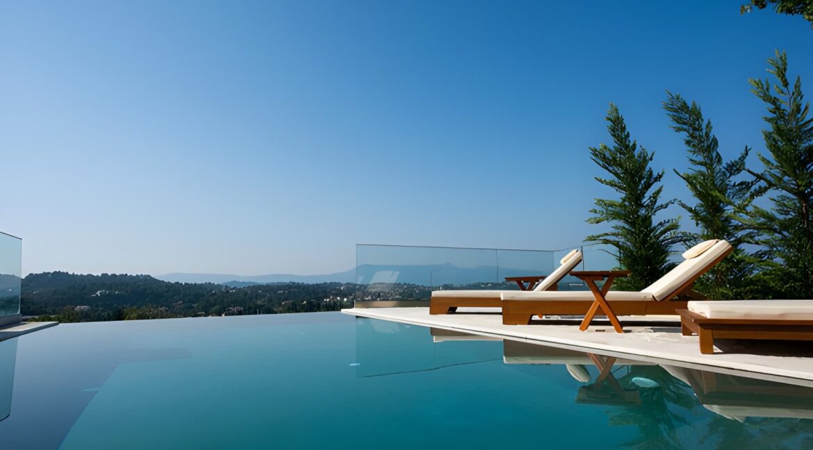 Luxury Villa for Sale in Central Corfu with Panoramic Views 2