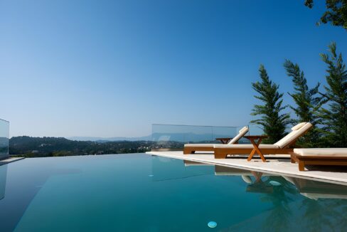 Luxury Villa for Sale in Central Corfu with Panoramic Views 2