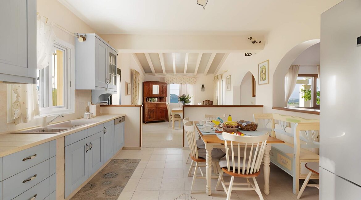 Luxury Villa for Sale in Central Corfu with Panoramic Views 6