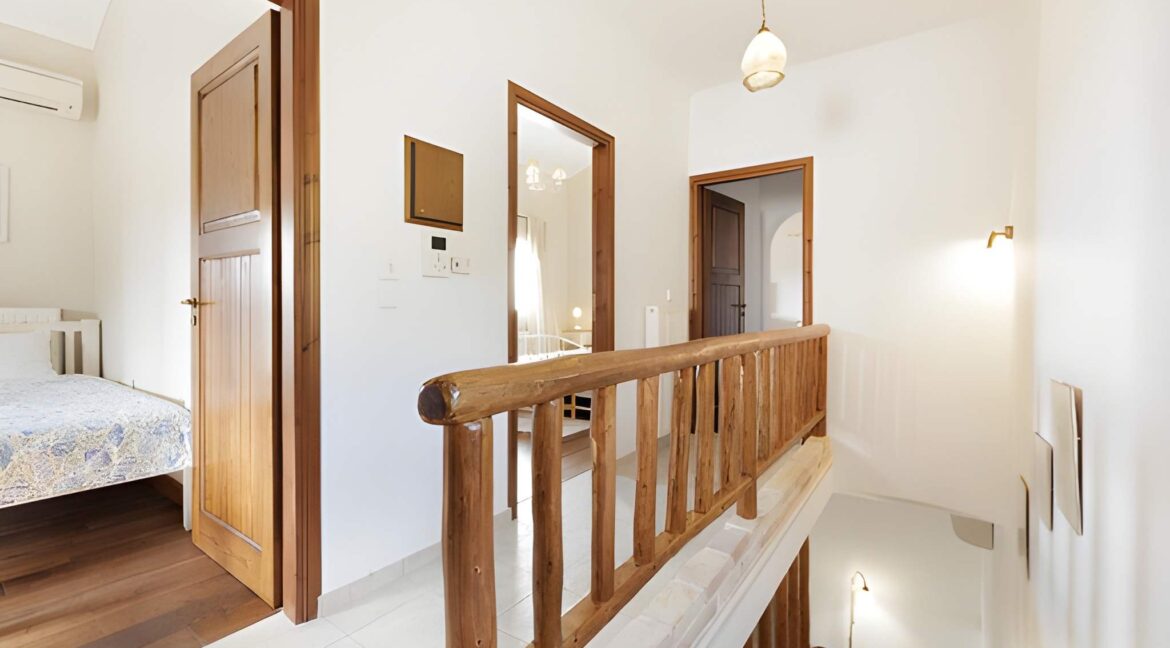 Luxury Villa for Sale in Central Corfu with Panoramic Views 6