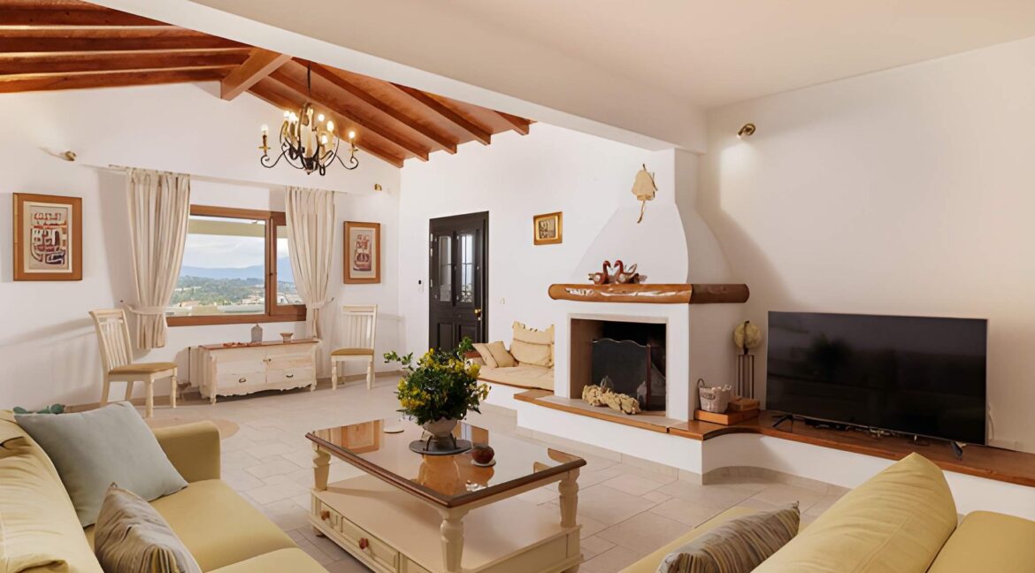 Luxury Villa for Sale in Central Corfu with Panoramic Views 7