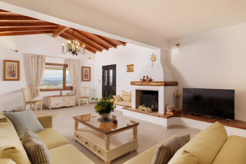 Luxury Villa for Sale in Central Corfu with Panoramic Views 7