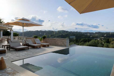 Luxury Villa for Sale in Central Corfu with Panoramic Views 8
