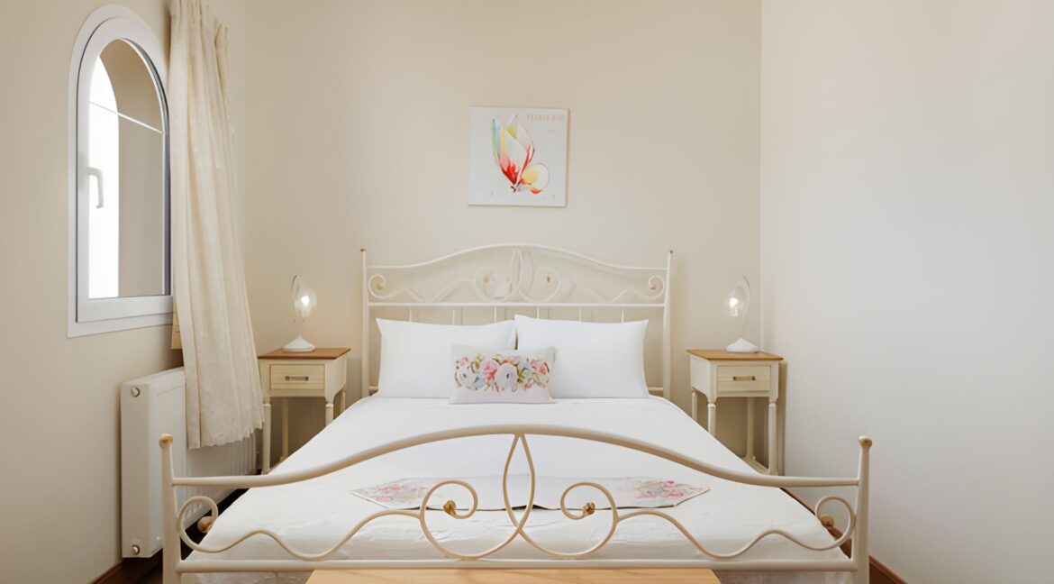 Luxury Villa for Sale in Central Corfu with Panoramic Views 9