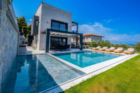 Luxury Villa with Pool for Sale in Polychrono Halkidiki