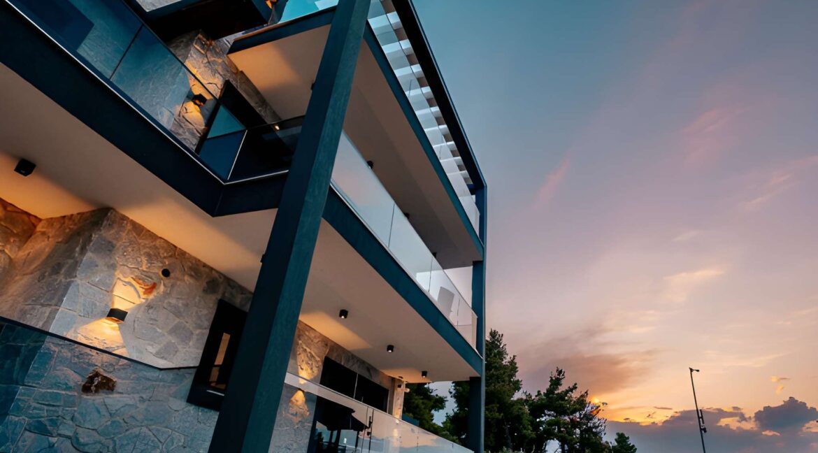Luxury Villa with Pool for Sale in Polychrono Halkidiki 3