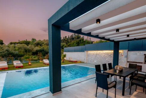 Luxury Villa with Pool for Sale in Polychrono Halkidiki 7