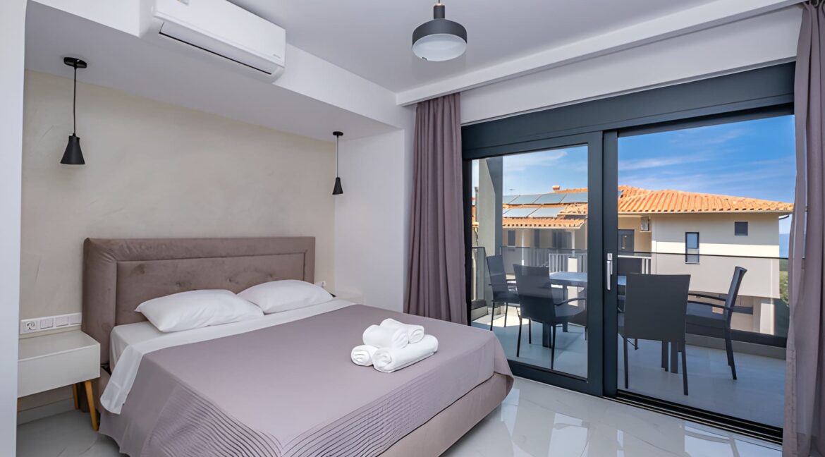 Luxury Villa with Pool for Sale in Polychrono Halkidiki 8