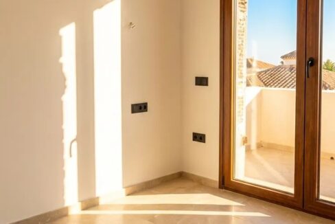 Modern Sea-View Villa with Pool for Sale in Syros, Aegean2