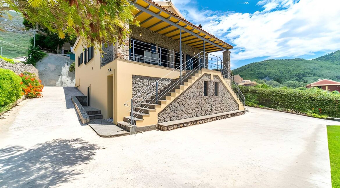 Seafront Villa for Sale in Corfu 7