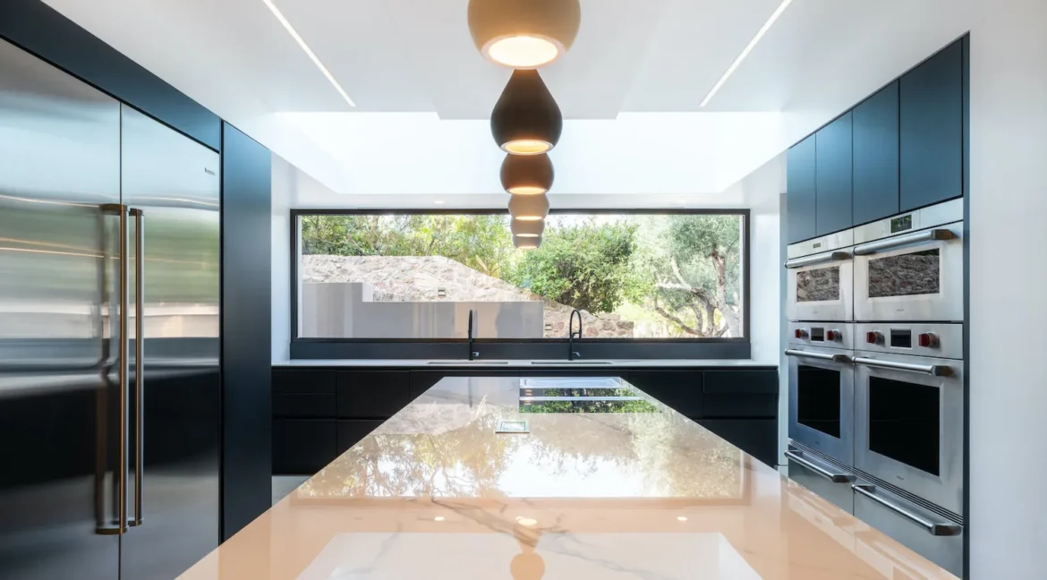 Seafront Villa in Athens for sale with Private Beach 13