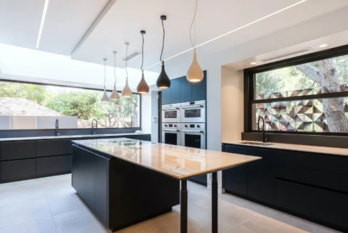 Seafront Villa in Athens for sale with Private Beach 16