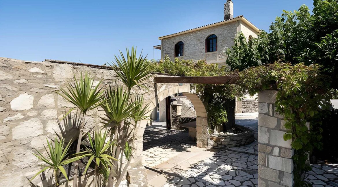 Stone Mansion for Sale in Crete, near Rethymno 3