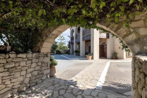 Stone Mansion for Sale in Crete, near Rethymno 3