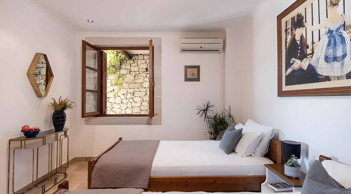Stone Mansion for Sale in Crete, near Rethymno 4
