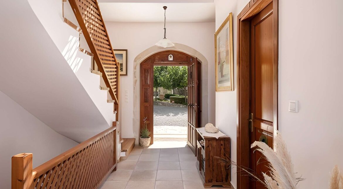 Stone Mansion for Sale in Crete, near Rethymno 8