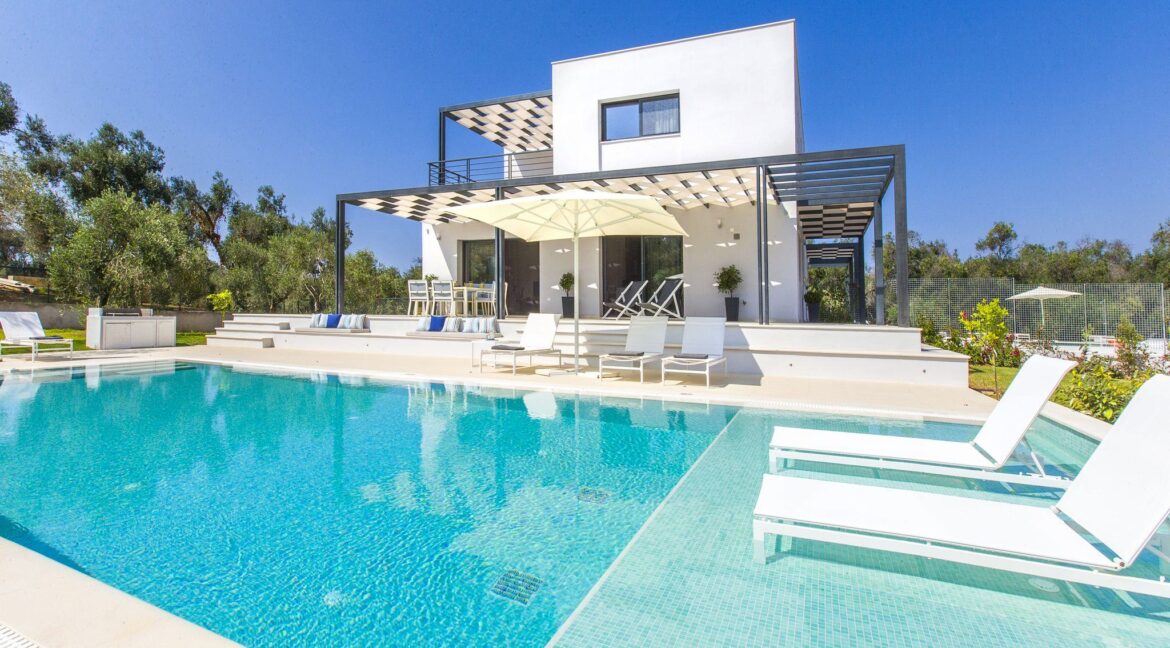 Two Luxury Villas for Sale in Halikounas Corfu 32