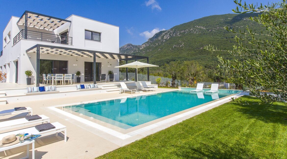 Two Luxury Villas for Sale in Halikounas Corfu 37