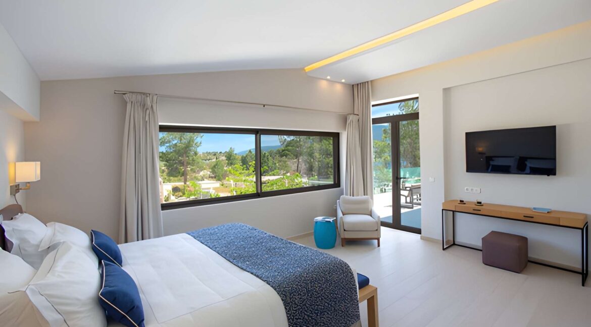 Ultra-Rare Beachfront Villa for sale on Diaporos Island Halkidiki 2