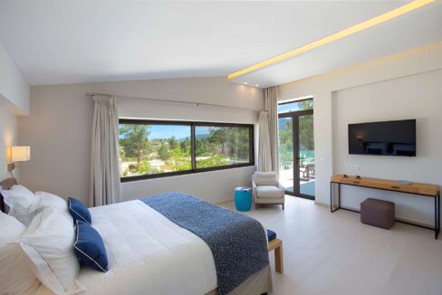 Ultra-Rare Beachfront Villa for sale on Diaporos Island Halkidiki 2