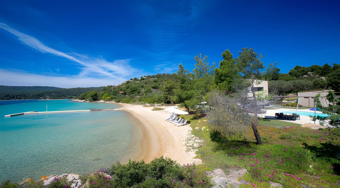 Ultra-Rare Beachfront Villa for sale on Diaporos Island Halkidiki 4