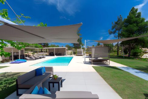 Ultra-Rare Beachfront Villa for sale on Diaporos Island Halkidiki 6