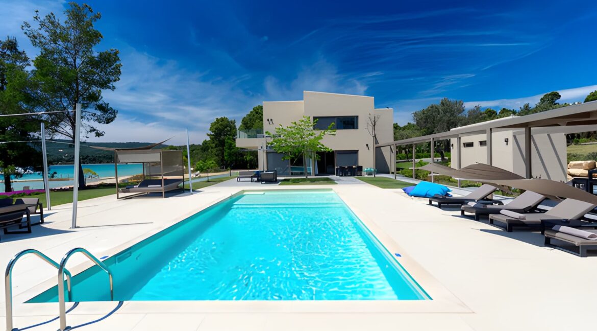 Ultra-Rare Beachfront Villa for sale on Diaporos Island Halkidiki 8