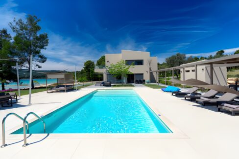 Ultra-Rare Beachfront Villa for sale on Diaporos Island Halkidiki 8