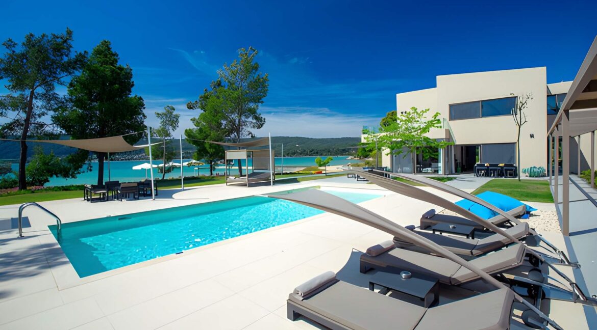 Ultra-Rare Beachfront Villa for sale on Diaporos Island Halkidiki 9