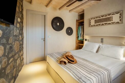 Villa for sale in Serifos island, above Vagia Beach 13