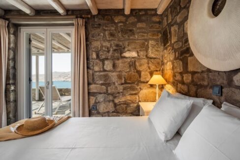Villa for sale in Serifos island, above Vagia Beach 16