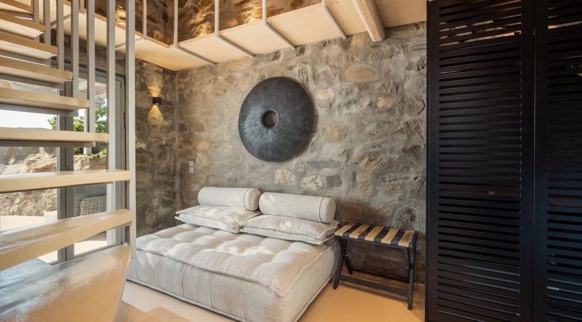 Villa for sale in Serifos island, above Vagia Beach 23