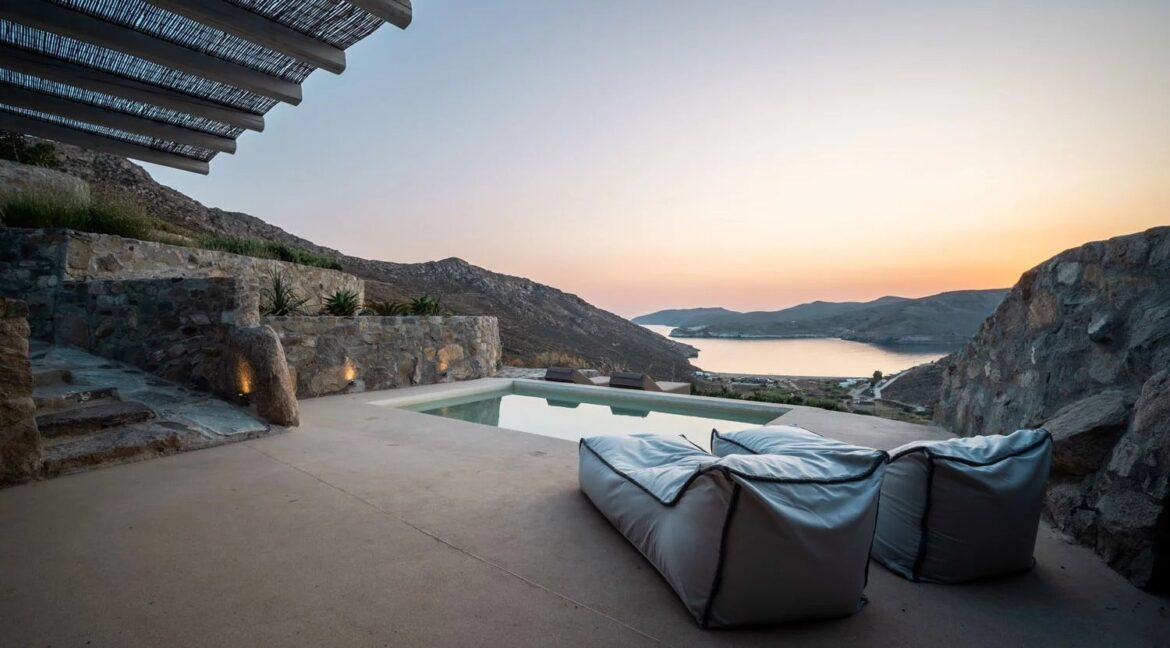 Villa for sale in Serifos island, above Vagia Beach 30