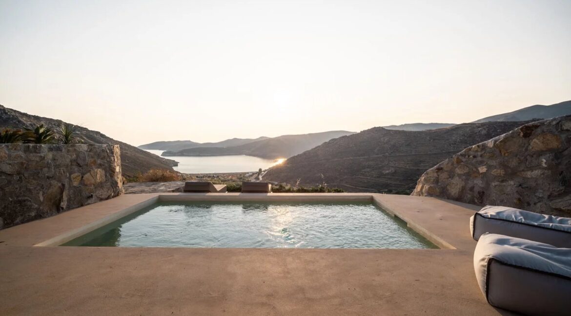 Villa for sale in Serifos island, above Vagia Beach 36