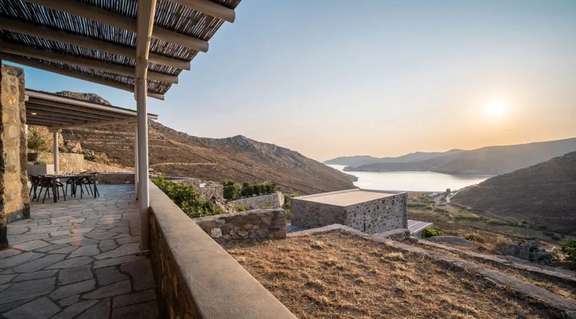 Villa for sale in Serifos island, above Vagia Beach 4