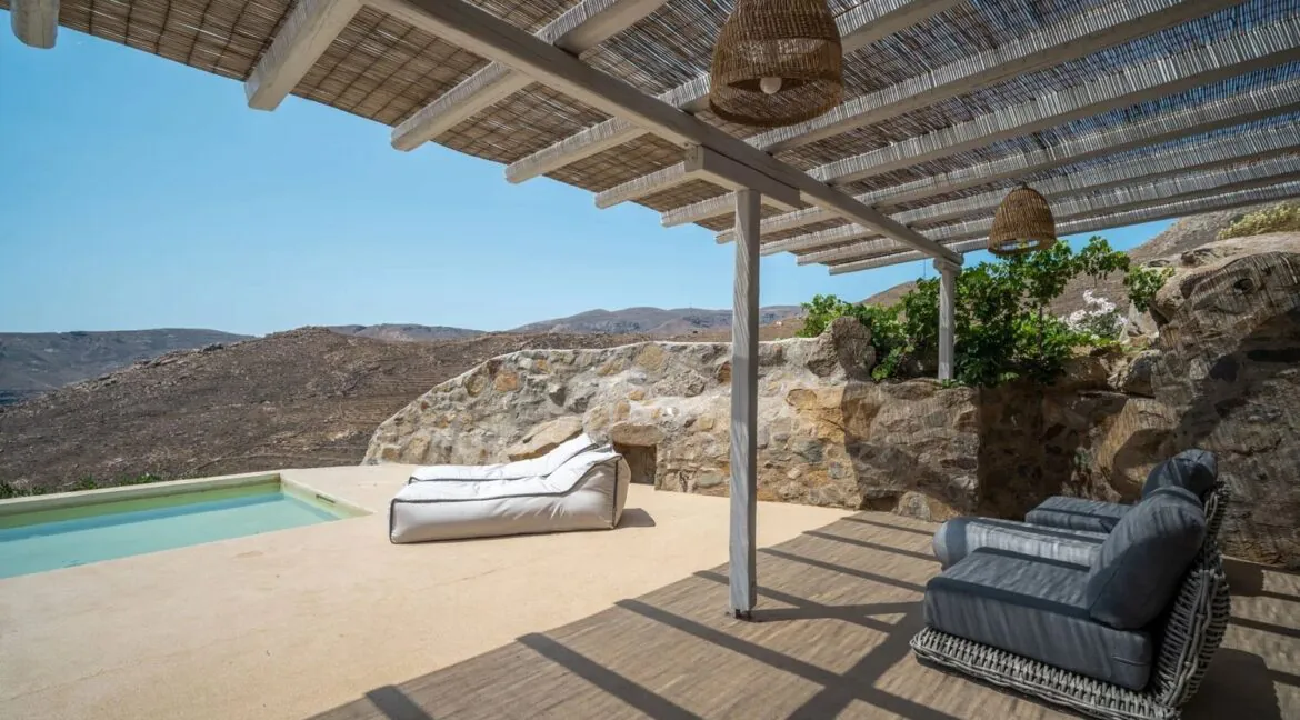 Villa for sale in Serifos island, above Vagia Beach 45
