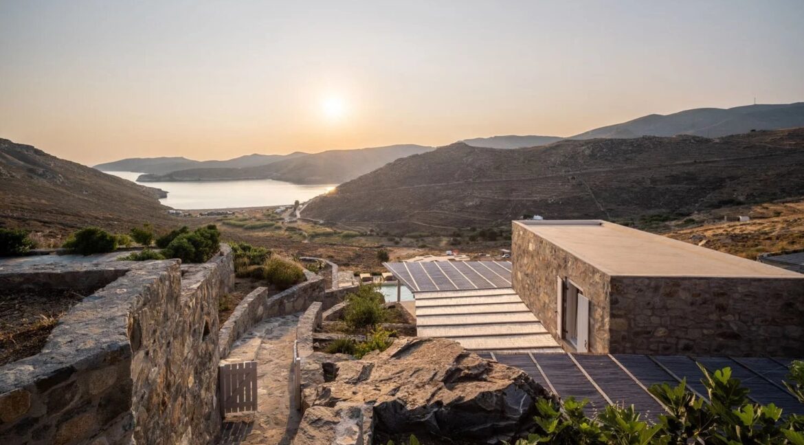 Villa for sale in Serifos island, above Vagia Beach 5