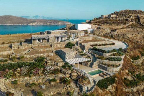 Villa for sale in Serifos island, above Vagia Beach 9