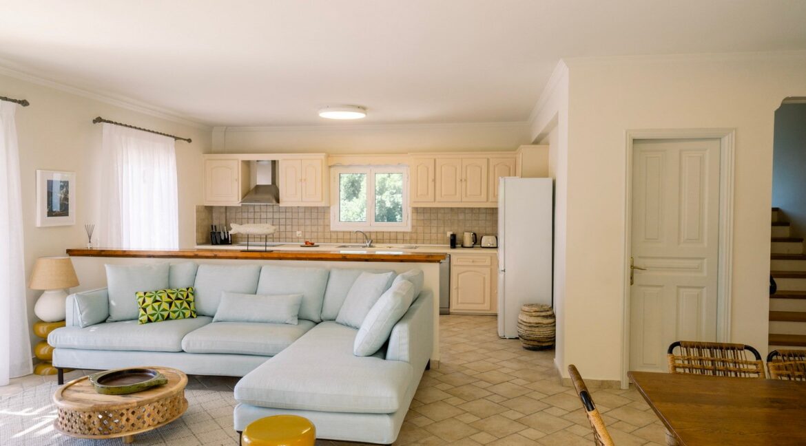 Villa with Pool for Sale in Northeast Corfu 14