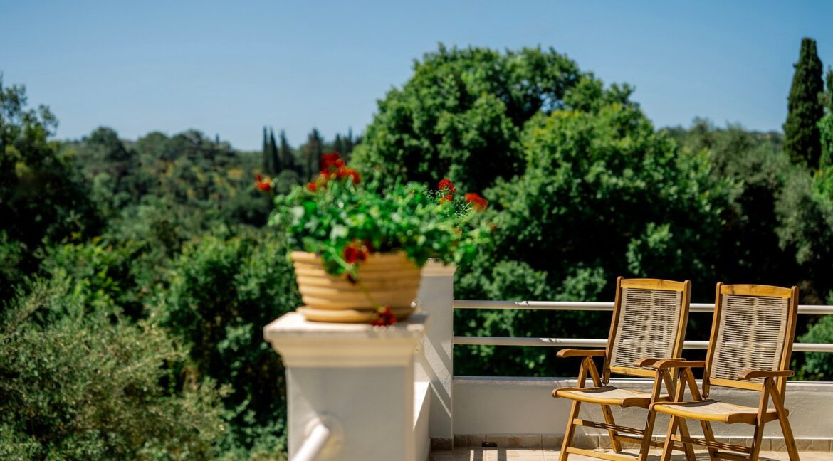 Villa with Pool for Sale in Northeast Corfu 15