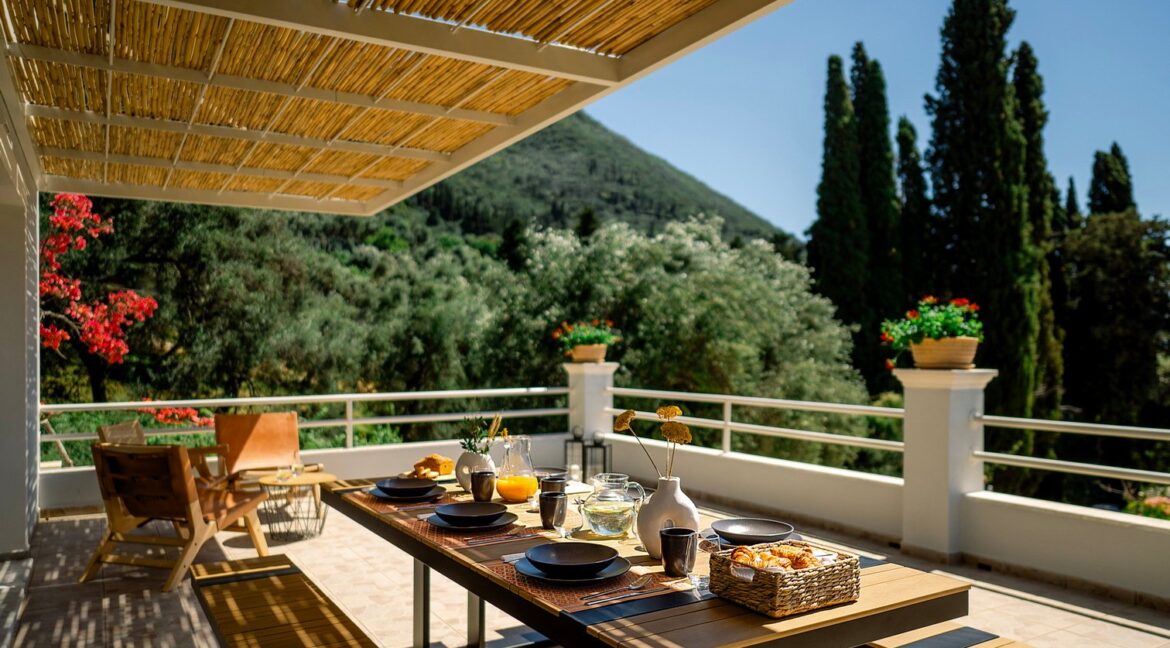 Villa with Pool for Sale in Northeast Corfu 18