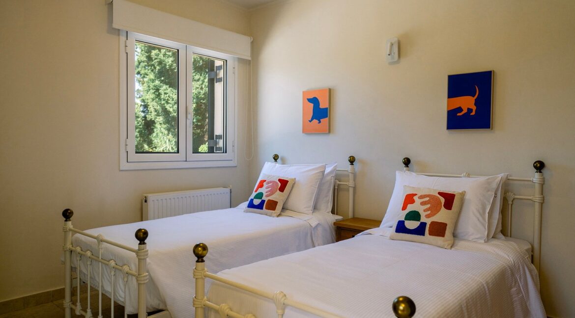 Villa with Pool for Sale in Northeast Corfu 2