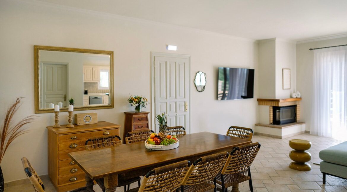 Villa with Pool for Sale in Northeast Corfu 23