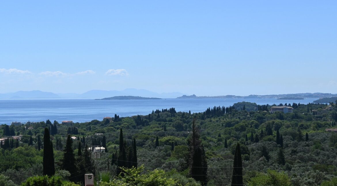 Villa with Pool for Sale in Northeast Corfu 27