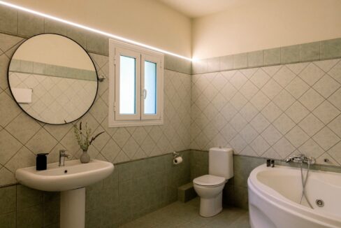 Villa with Pool for Sale in Northeast Corfu 9
