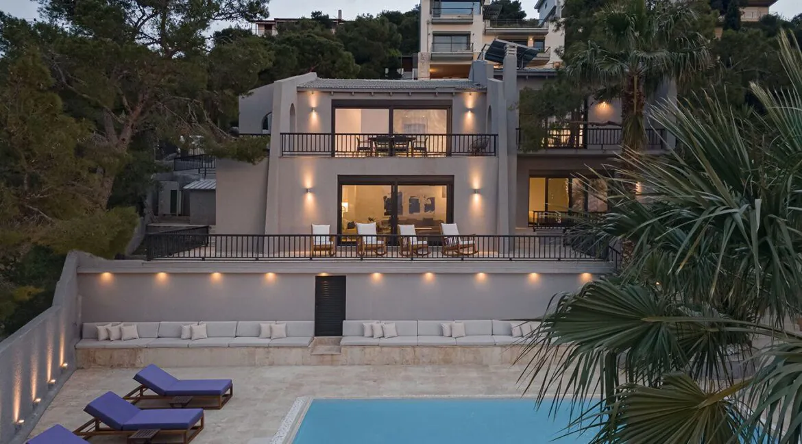 Villa with Pool for Sale in South Athens, Saronida